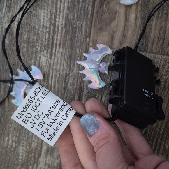 Spirit Halloween LED Bats String Lights Goth Bat Party Lights Purple - Picture 6 of 12